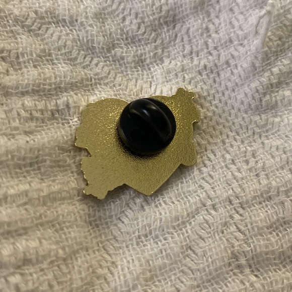 Unique Pin - Picture 2 of 2